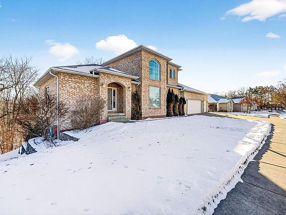 3rd image of 2150 Sunset Drive