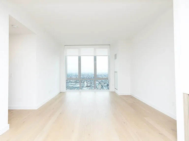 42-20 24th St #42K — Photo 3