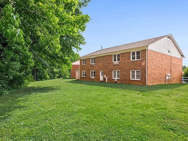 113 Stroupe Rd E — Photo 25