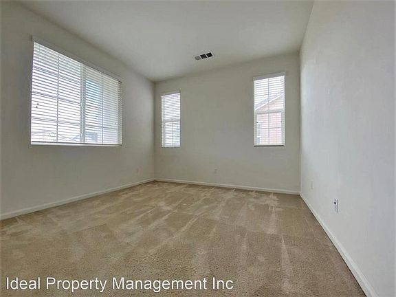 4th image of 8820 Kings Canyon St