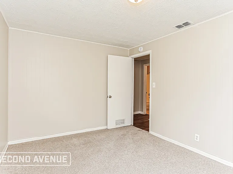 5442 Foxboro Rd — Photo 17