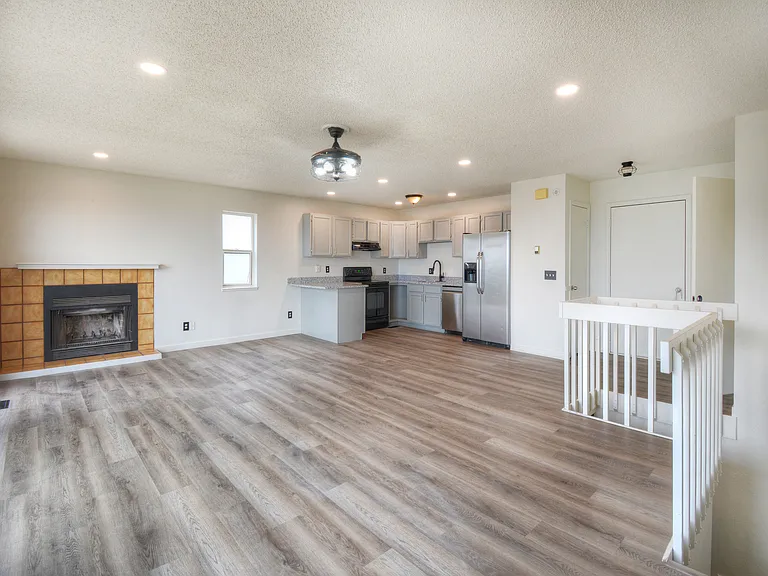 307 Brook St — Photo 8