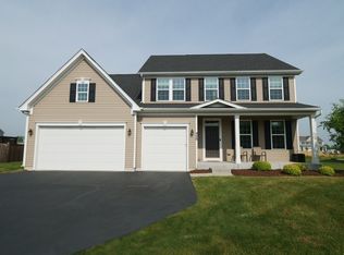 926 Sunburst Ln, Gilberts, IL 60136