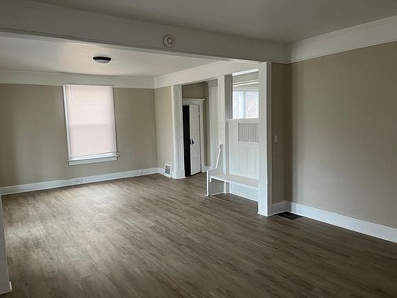 2nd image of 871 Lincoln Ave
