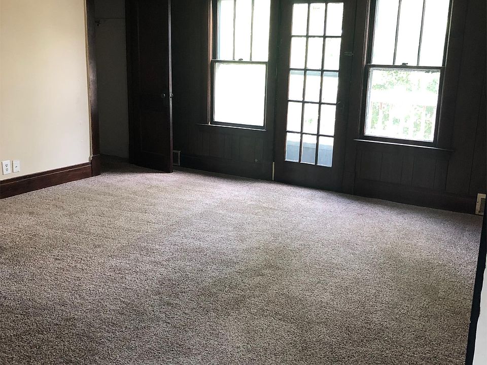1st image of 196 Sprenger Ave