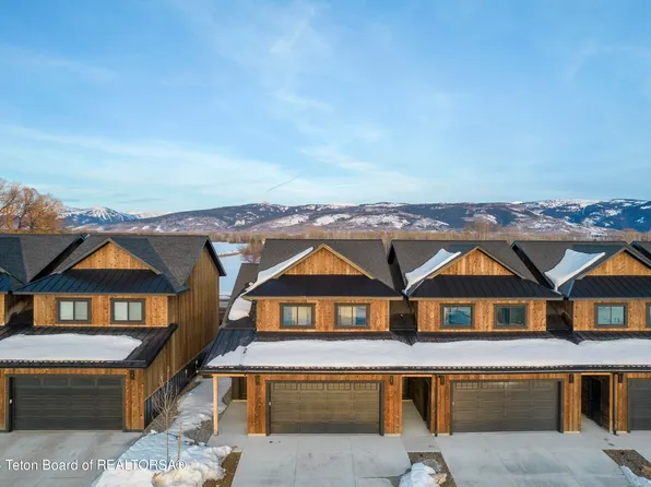 707 Stone Peak Loop, Driggs, ID 83422