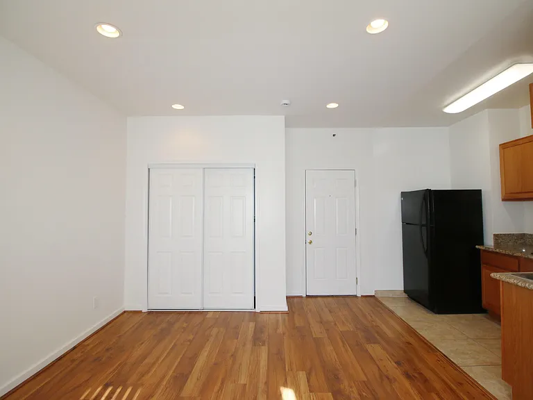 Westmoreland Apartments LLC — Photo 10