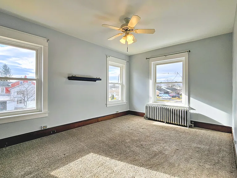 324 S Broad St — Photo 16