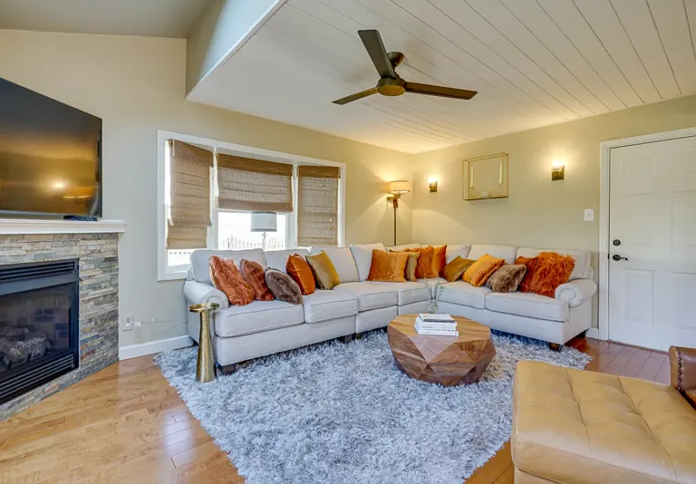 151 Rambling Rd — Photo 4