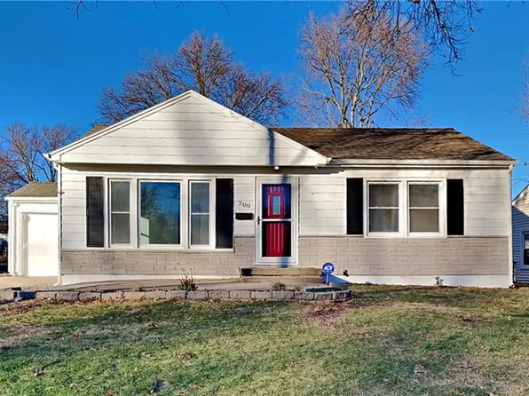700 W 84th Ter, Kansas City, MO 64114