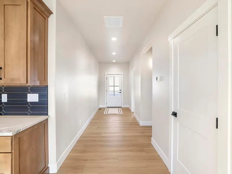 541 Canyon Falls Dr — Photo 21