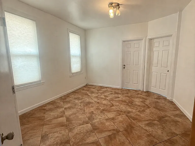 116 Cambridge Ave — Photo 6