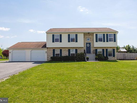 2nd image of 15260 Wedgewood Dr
