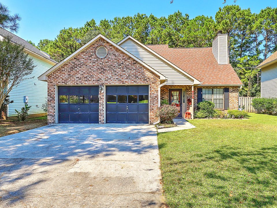 1st image of 158 Knightsbridge Dr