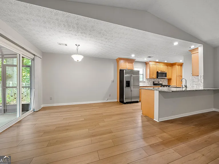 503 Waterwood Bnd — Photo 8