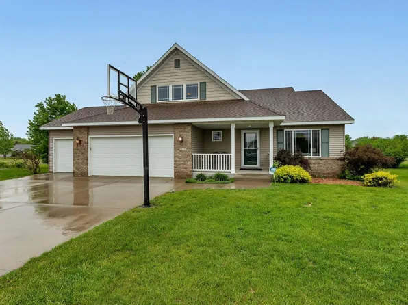 1217 Cory Ln, Saint Cloud, MN 56303