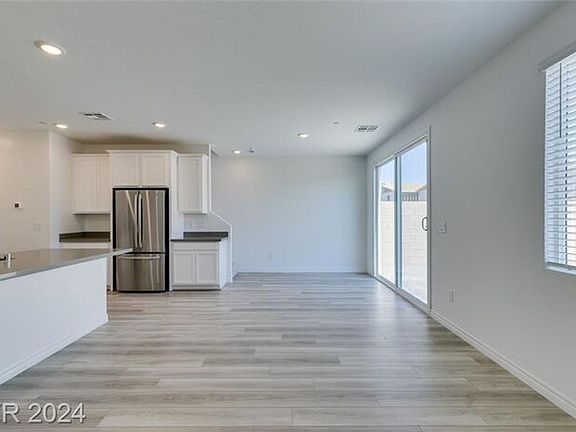 5th image of 8856 Flora Run Ave