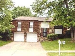 4601 NW Valley View Rd, Blue Springs, MO 64015