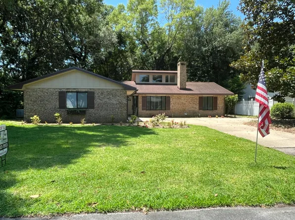 605 Sailboat Dr, Niceville, FL 32578