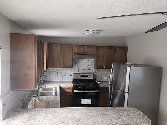 3rd image of 148-187 Annas Retreat Est