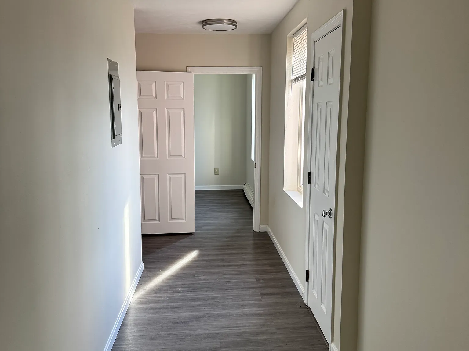 2 bed, 800 sqft, $2,550 — Photo 3
