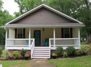 16 Davis St, Taylors, SC 29687
