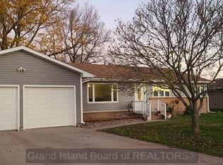 805 C St, Shelton, NE 68876