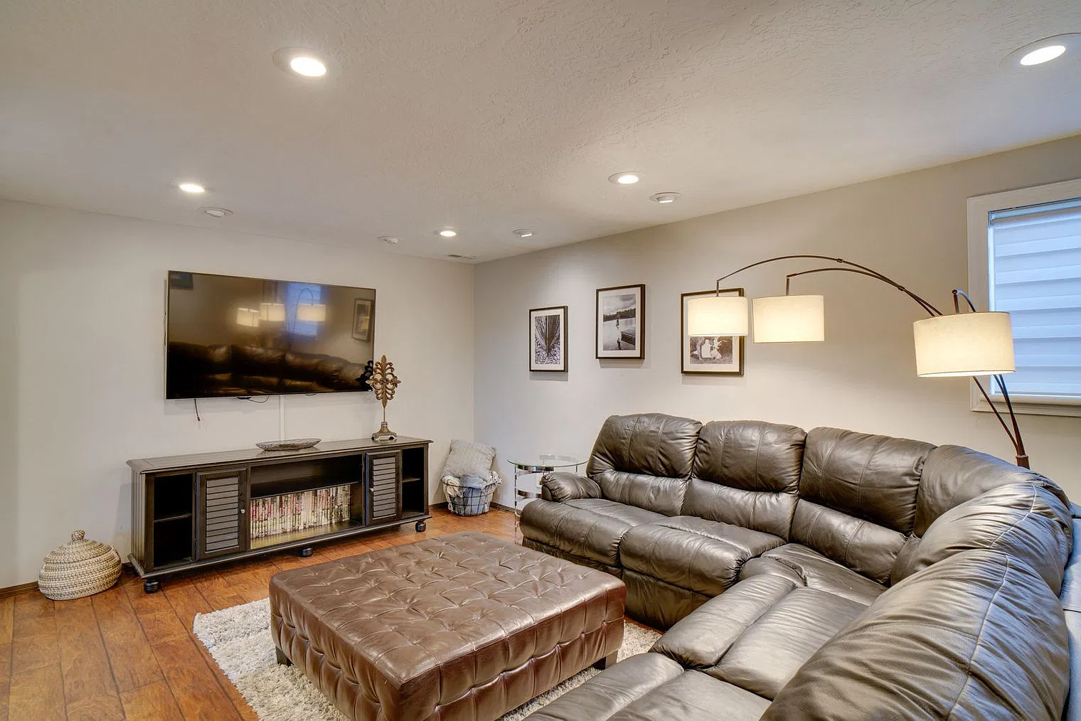 5 bed, 3.0 bath, 2594 sqft, $3,988 — Photo 1