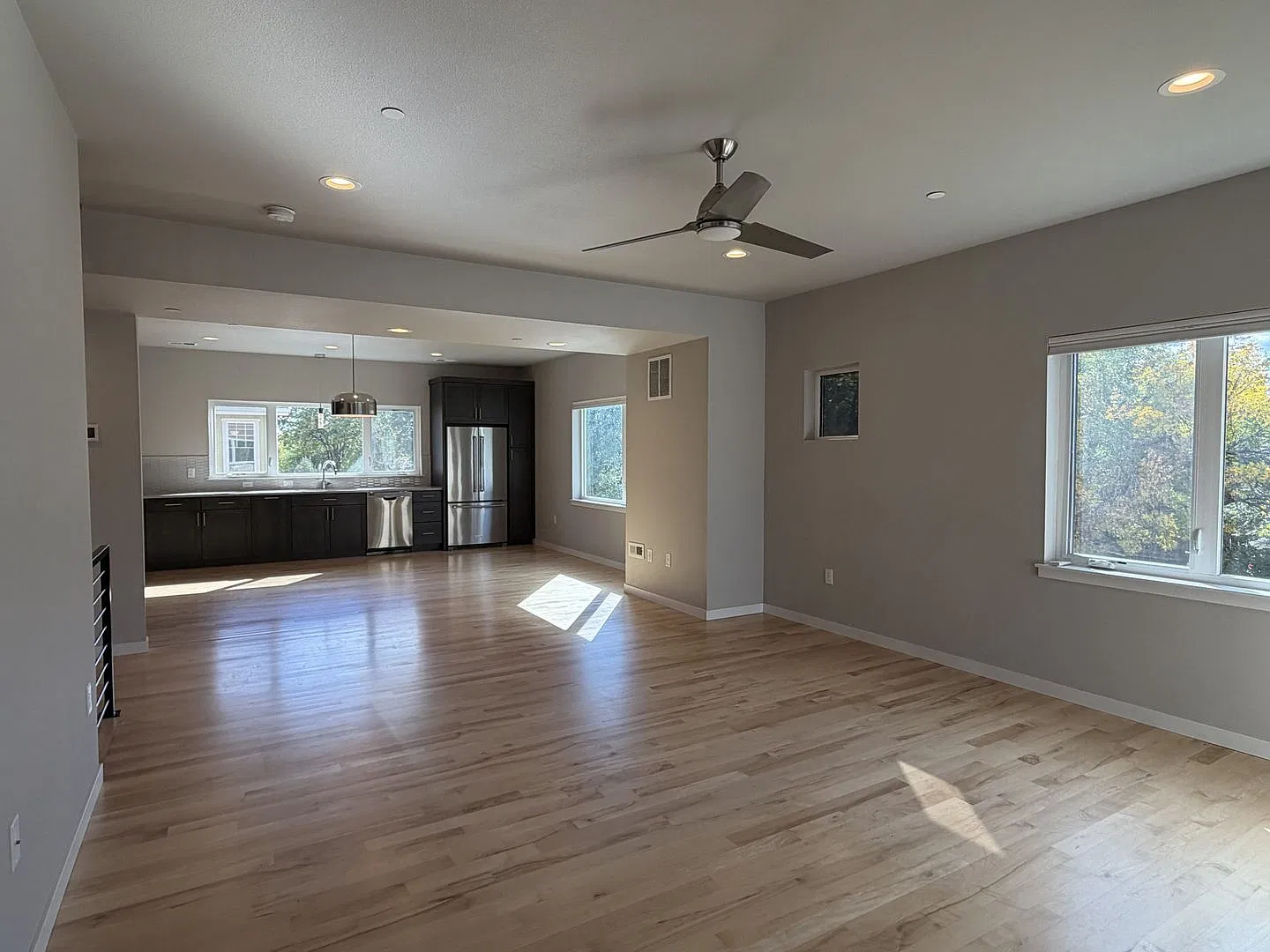 Spacious 3-Bedroom Townhome with Modern Finishes & Private Deck — Photo 4