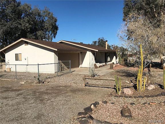 3rd image of 8081 S Aspen Dr