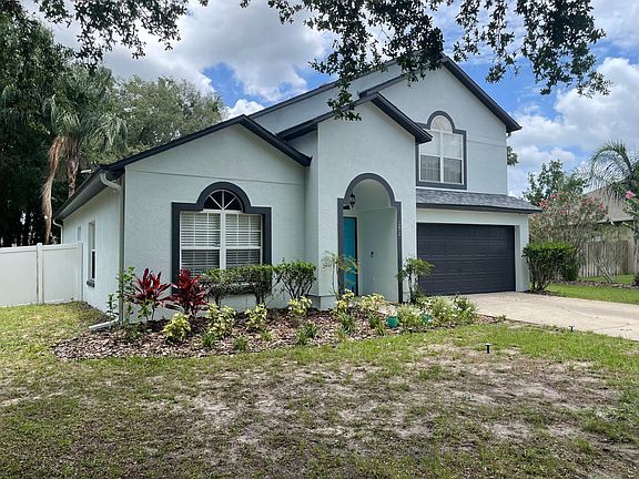 3rd image of 171 Lake Blvd