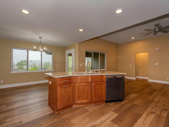 4th image of 1324 Copper Mountian Dr