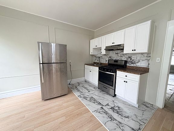 2nd image of 28 11th Ave APT 1