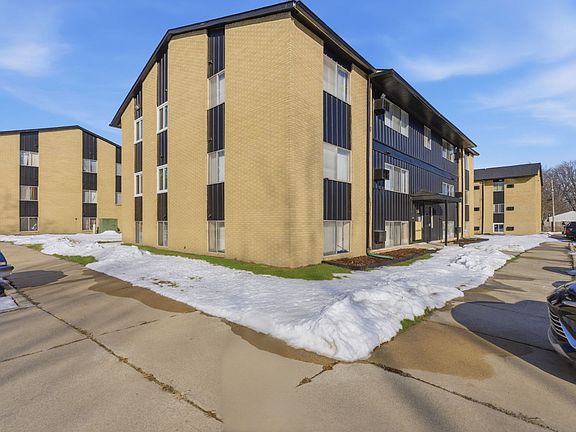 5th image of 202 Hubbard Ave APT 4B