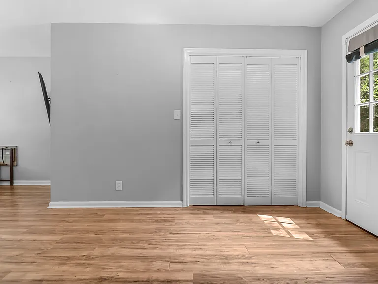 1497 Craig Dr — Photo 13