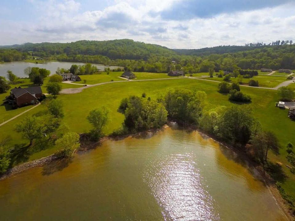 2nd image of Vista Pointe Dr