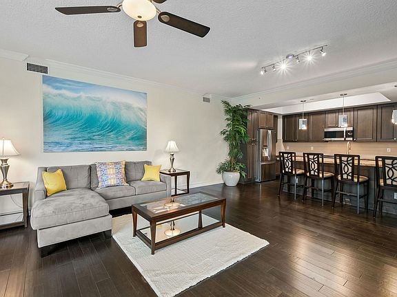 3rd image of 324 Bay Colony Dr N