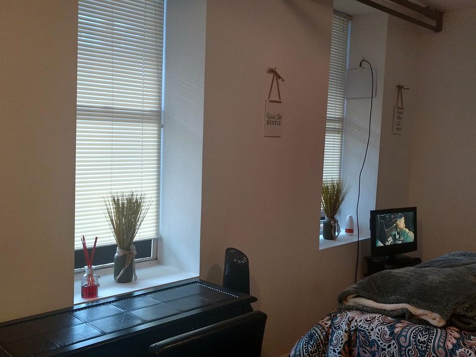 Cozy place with 3 large windows for plenty of natural light.