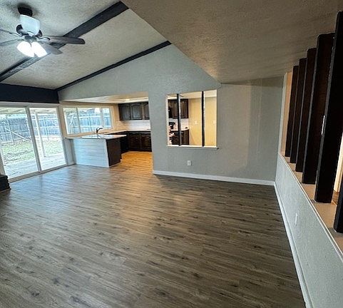 3rd image of 7505 Whitewood Dr