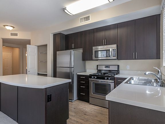 4th image of 25343 Silver Aspen Way #636