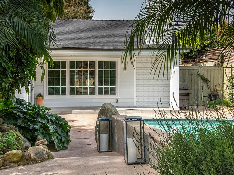 627 Romero Canyon Rd — Photo 2