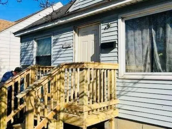 8858 Burt Rd, Detroit, MI 48228