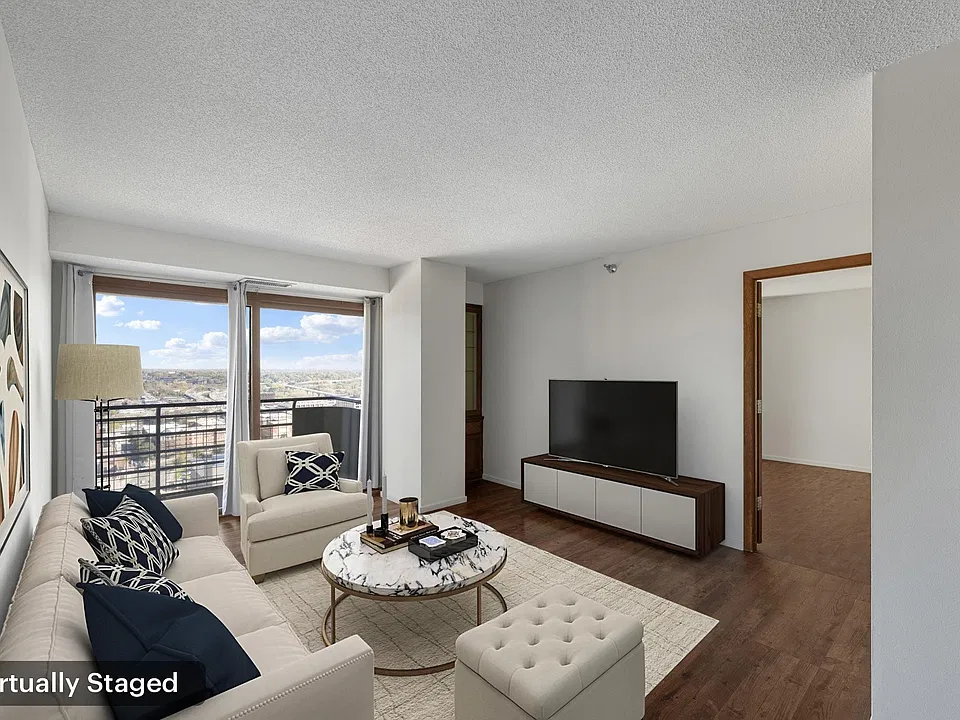 66 9th St E #2502