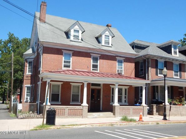 11 Washington St APT 1