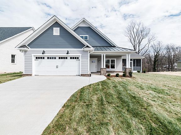 3rd image of 424 Preserve Dr