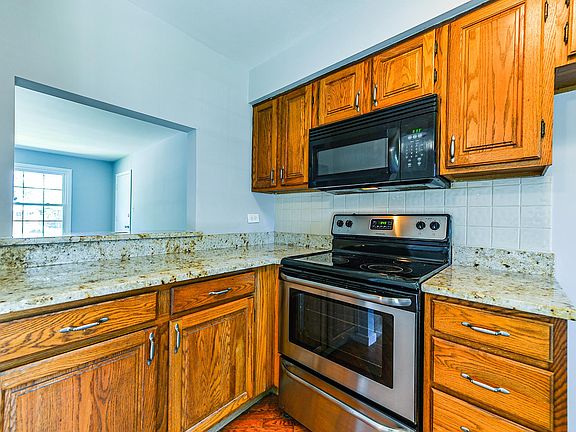2nd image of 226 Washington Sq #414