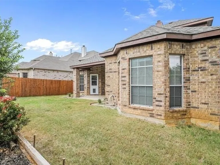 4960 Obrien Way — Photo 4