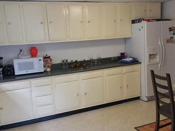 4th image of 332 Morris Blvd