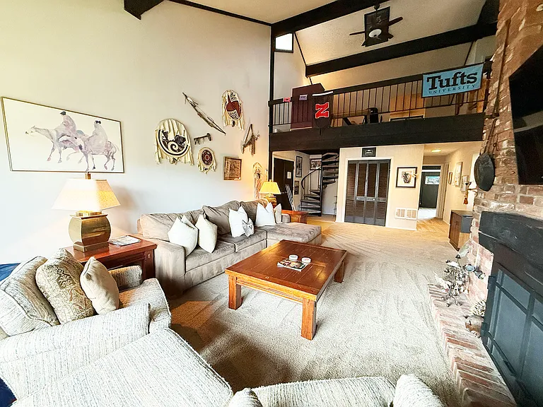 2080 Trollhaugen Ct #310 — Photo 4