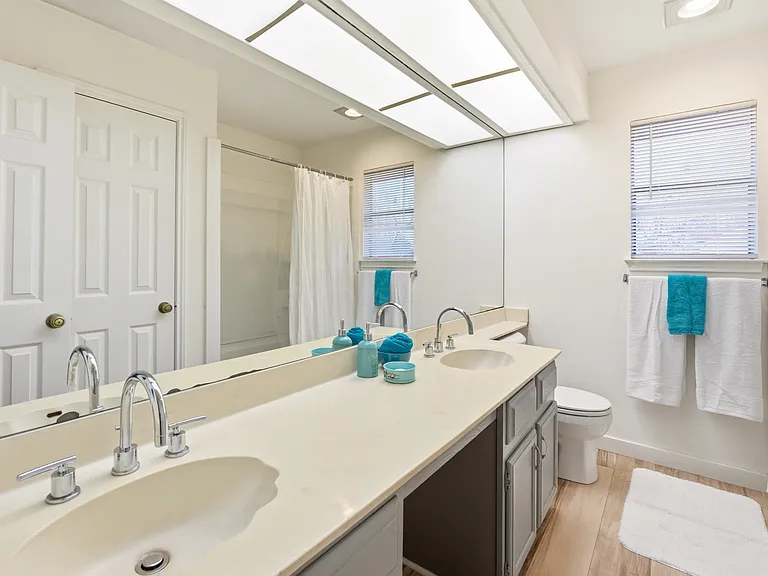 12901 Silver Creek Dr — Photo 49